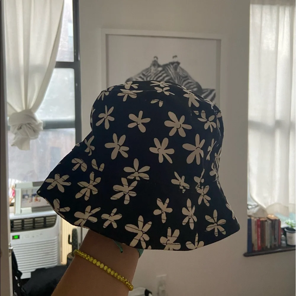 Motel Bucket Hat - Picture 1 of 3